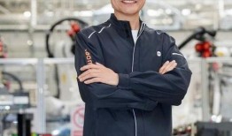 雷军爆料汽车视频播放在线观看,揭秘小米首款智能汽车神秘面纱”